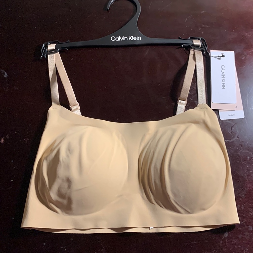 New with tags size S,M, XL Calvin Klein tan lightly lined bralette